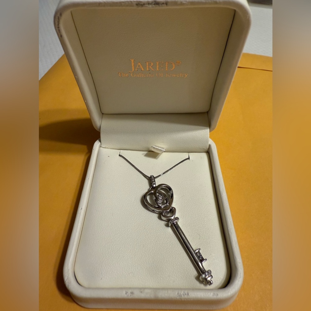 Jared Sterling Silver/Diamond necklace